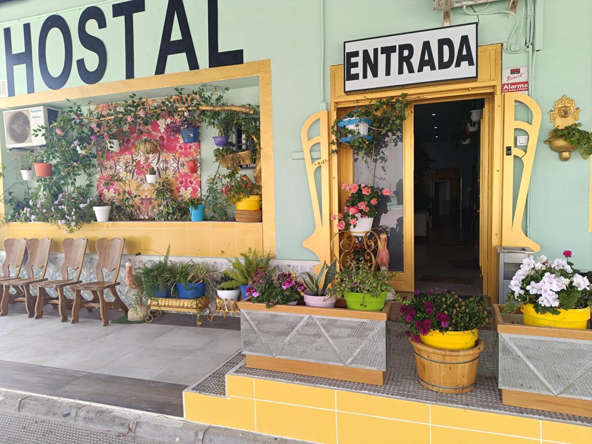 Hostal Fuente Del Pino خوميا المظهر الخارجي الصورة